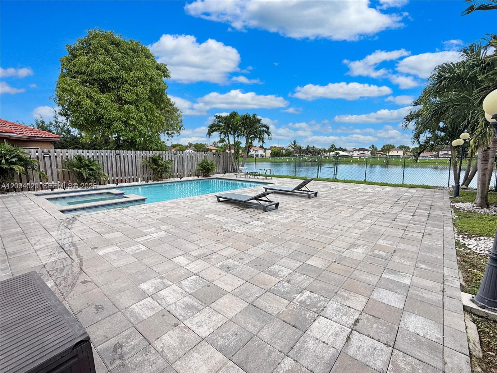 12061 SW 135th Ter photo 29