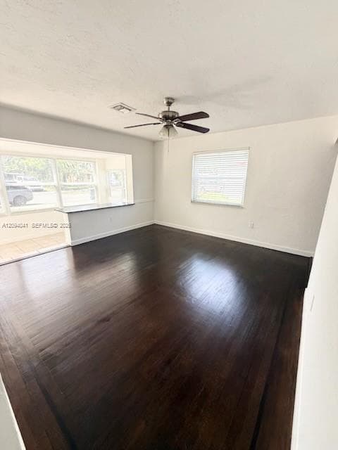 2471 Dewey St photo 3