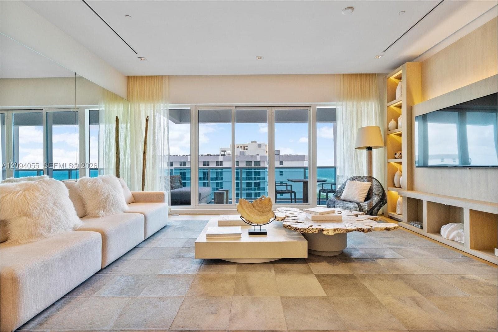 1 Hotel & Homes · #PH-1607 in Miami Beach - Photo 3