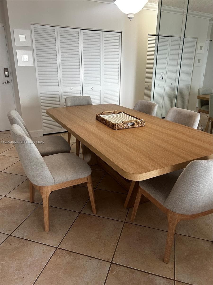 HEMISPHERES CONDO · #9K in Hallandale Beach - Photo 2