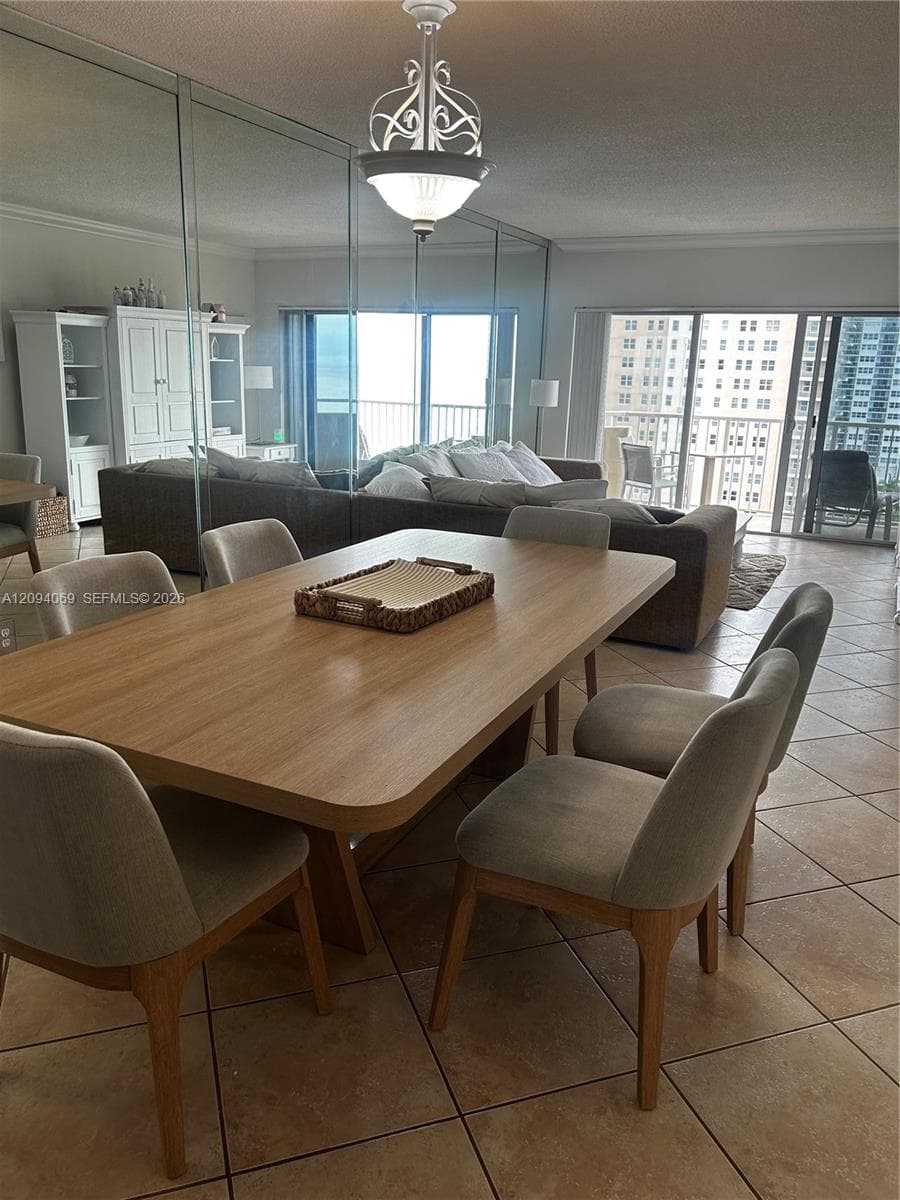 HEMISPHERES CONDO · #9K in Hallandale Beach - Photo 1