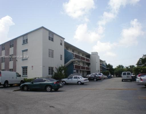 NO BAY WHITE HOUSE NO 3 C · #C107 in North Bay Village - Photo 10