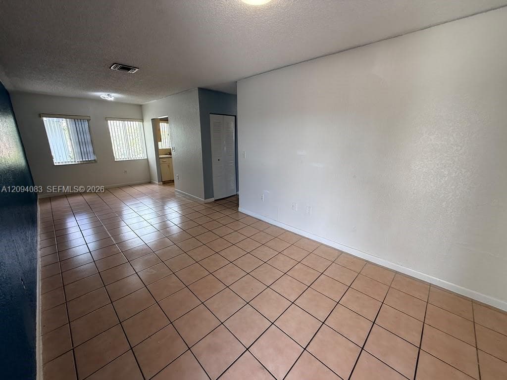 MANZANILLO CONDO · #8 in Hialeah - Photo 8