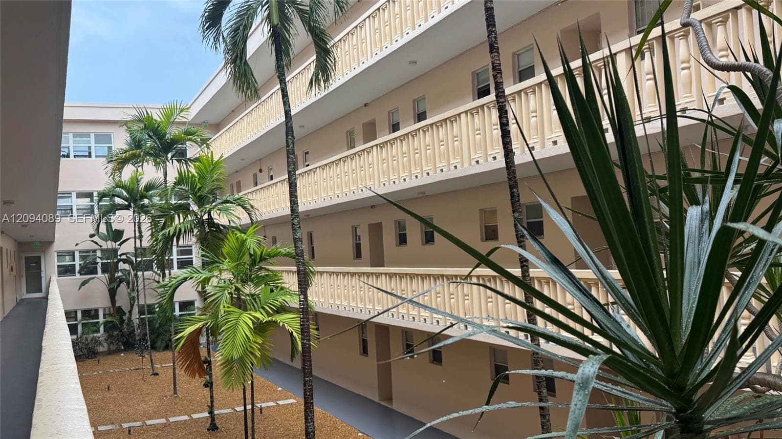 FOURTH GULFSTREAM GARDEN · #219 in Hallandale Beach - Photo 55