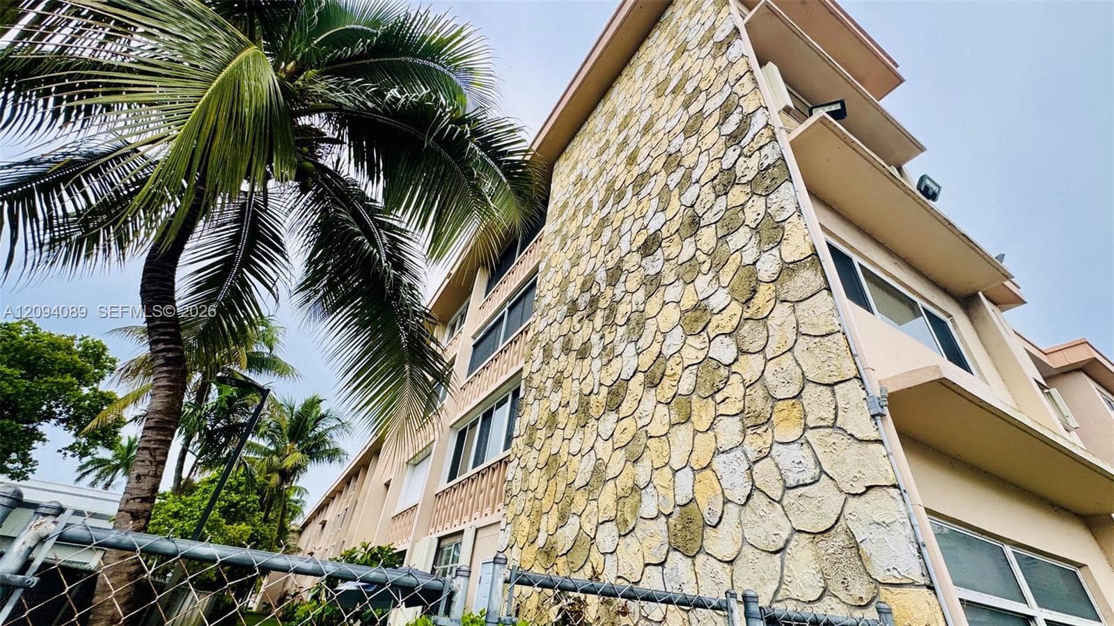 FOURTH GULFSTREAM GARDEN · #219 in Hallandale Beach - Photo 58