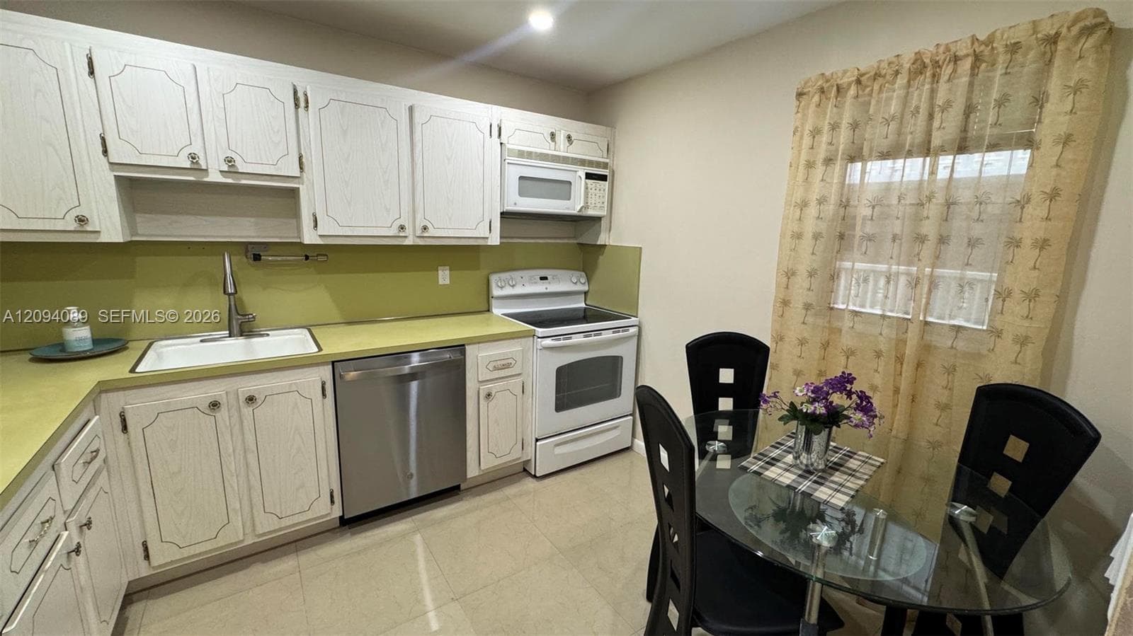 FOURTH GULFSTREAM GARDEN · #219 in Hallandale Beach - Photo 29