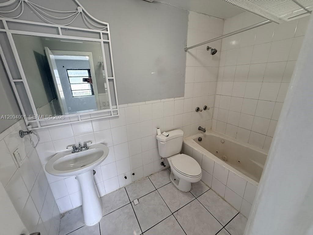 633 W 68th St #633 photo 12