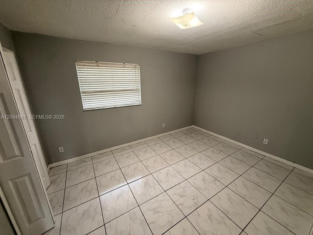 633 W 68th St #633 photo 10