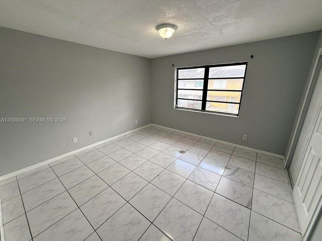 633 W 68th St #633 photo 11