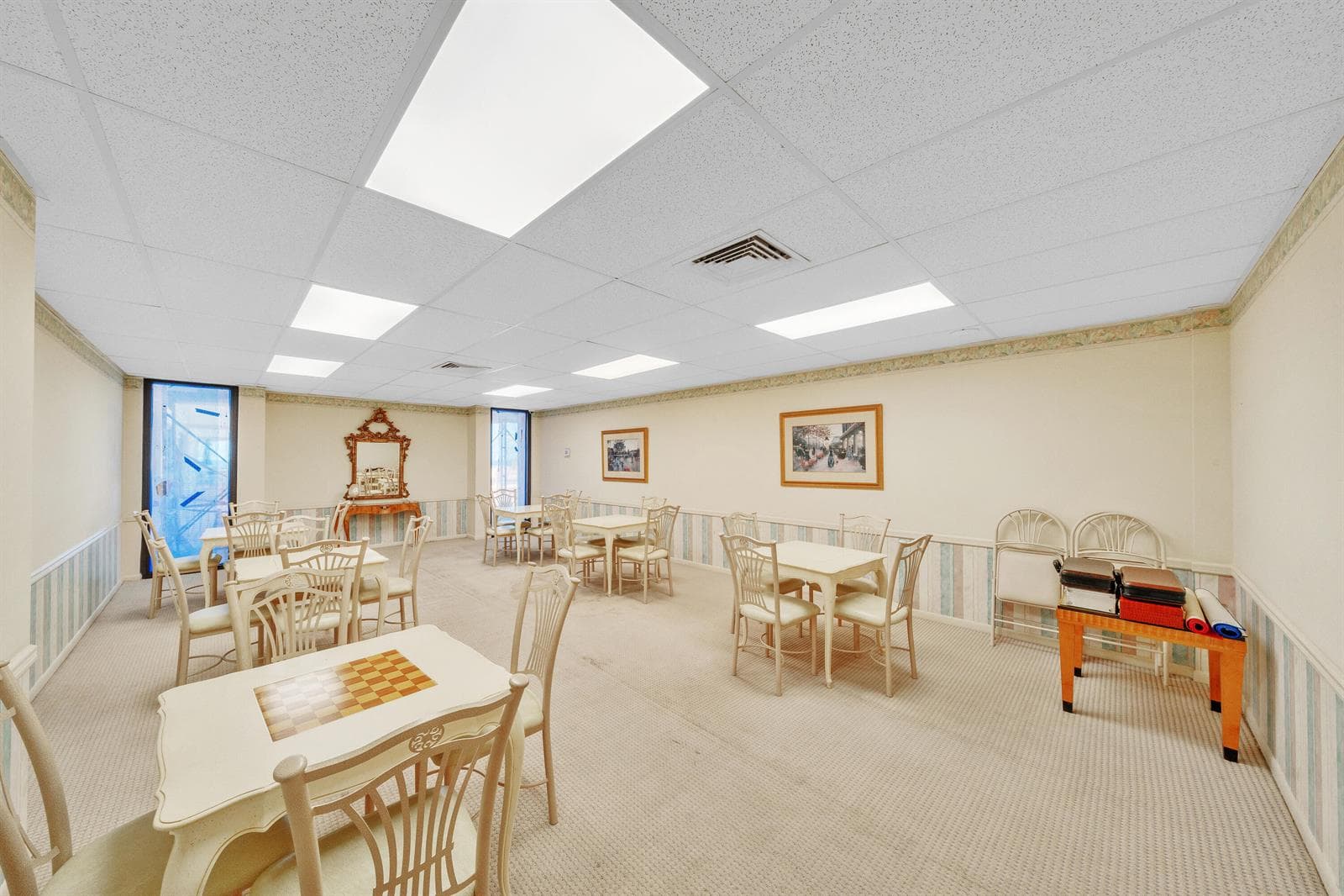 20 Game room
