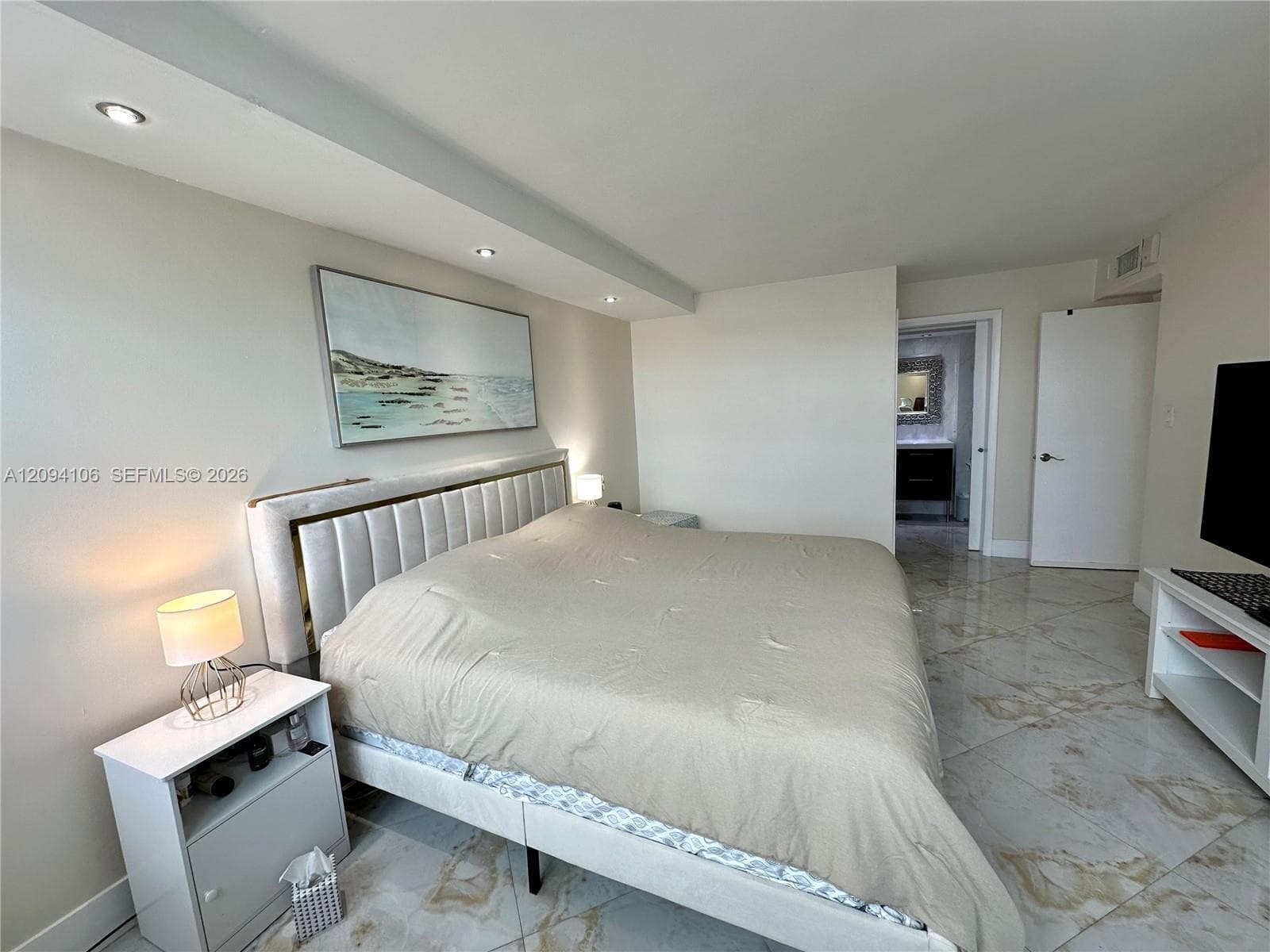 REEF EAST CONDO · #5D in North Miami Beach - Photo 16