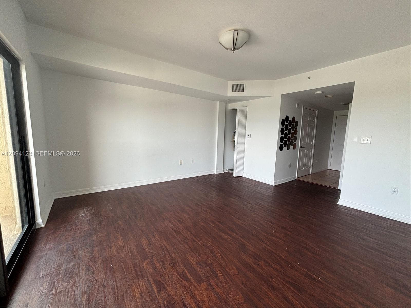 KEYSTONE PARK CONDO · #813 in Miami - Photo 2