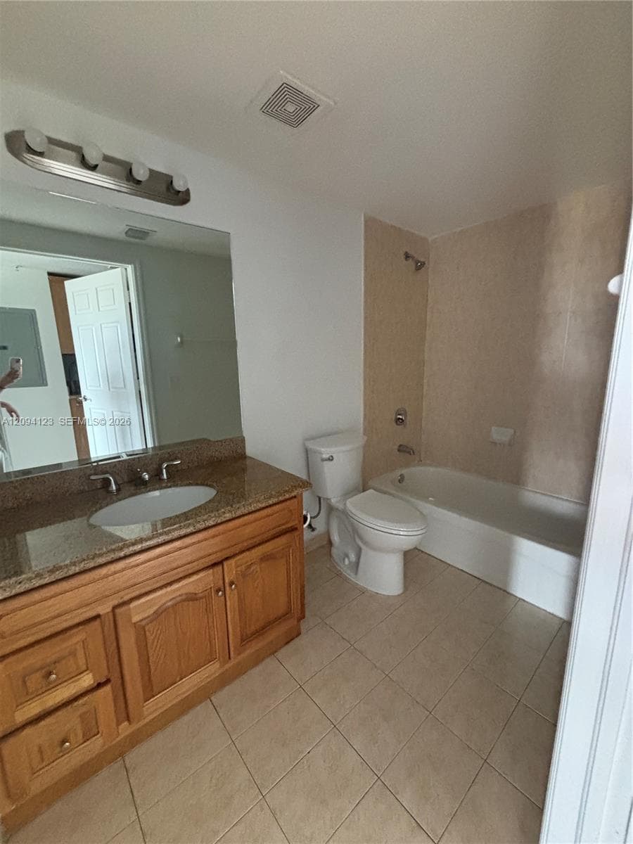 KEYSTONE PARK CONDO · #813 in Miami - Photo 8
