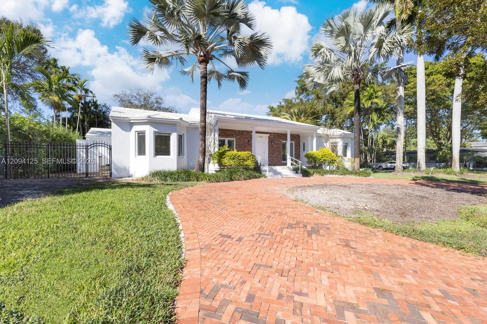 4404 Alhambra Cir photo 1