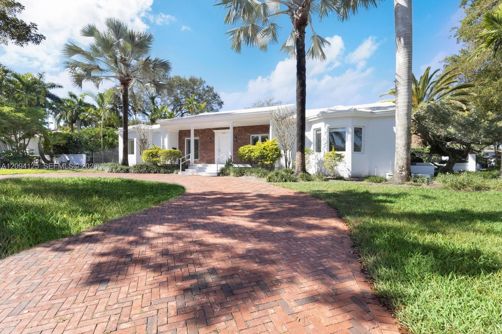 4404 Alhambra Cir photo 4