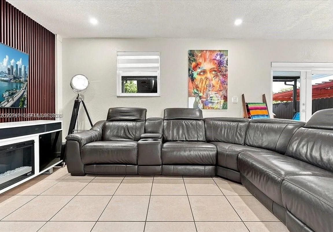 13617 SW 264th Ter photo 4