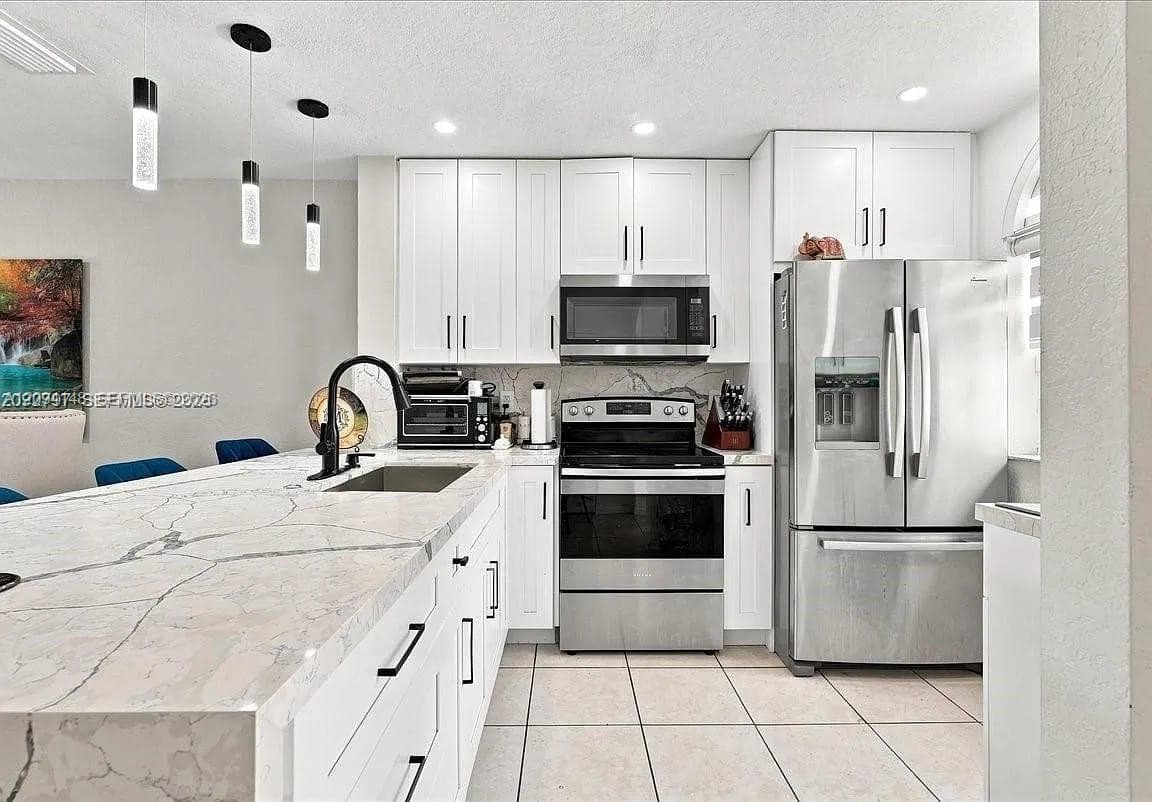 13617 SW 264th Ter photo 8