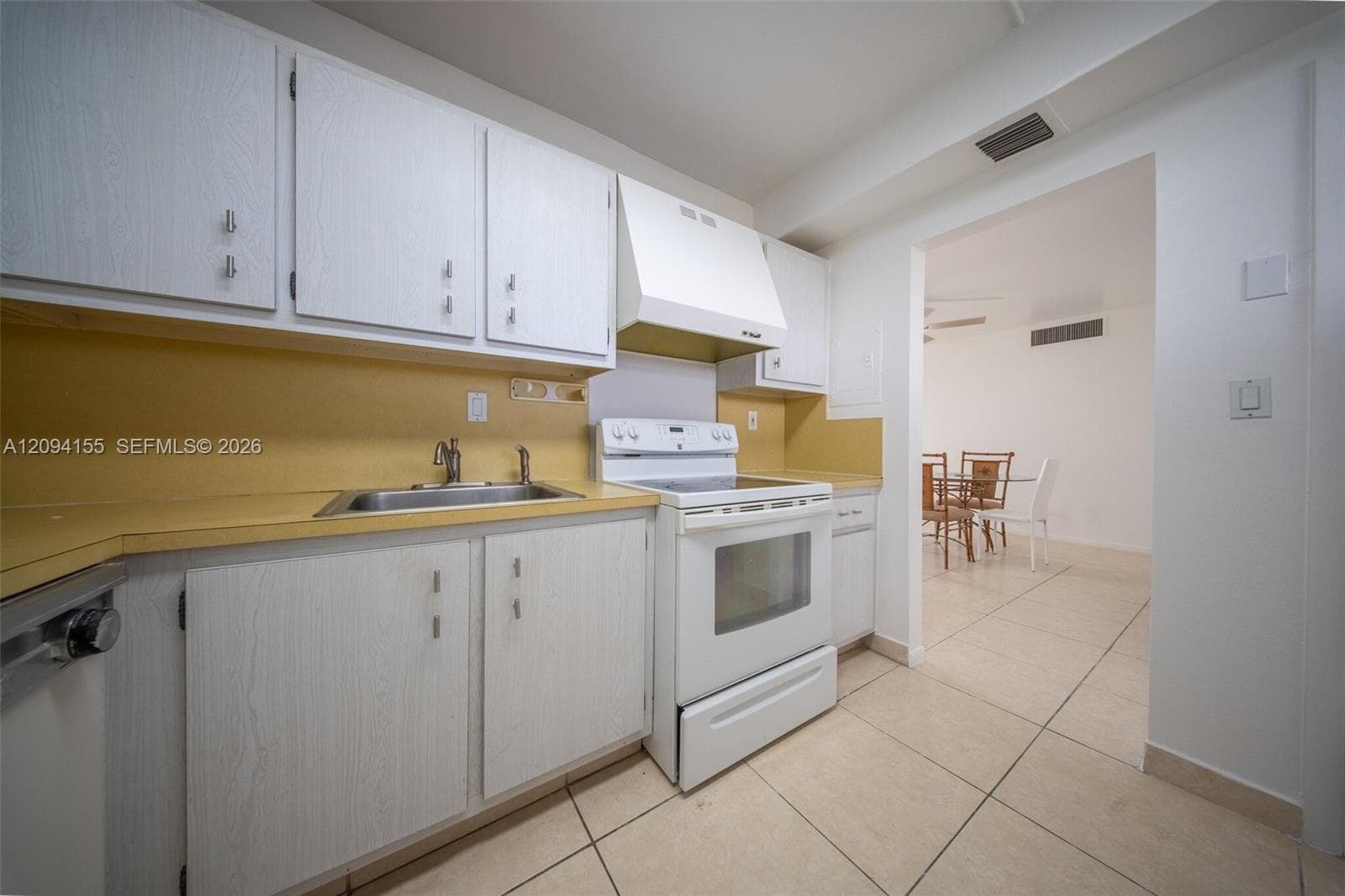OLYMPUS CONDO PHASE · #225 in Hallandale Beach - Photo 4