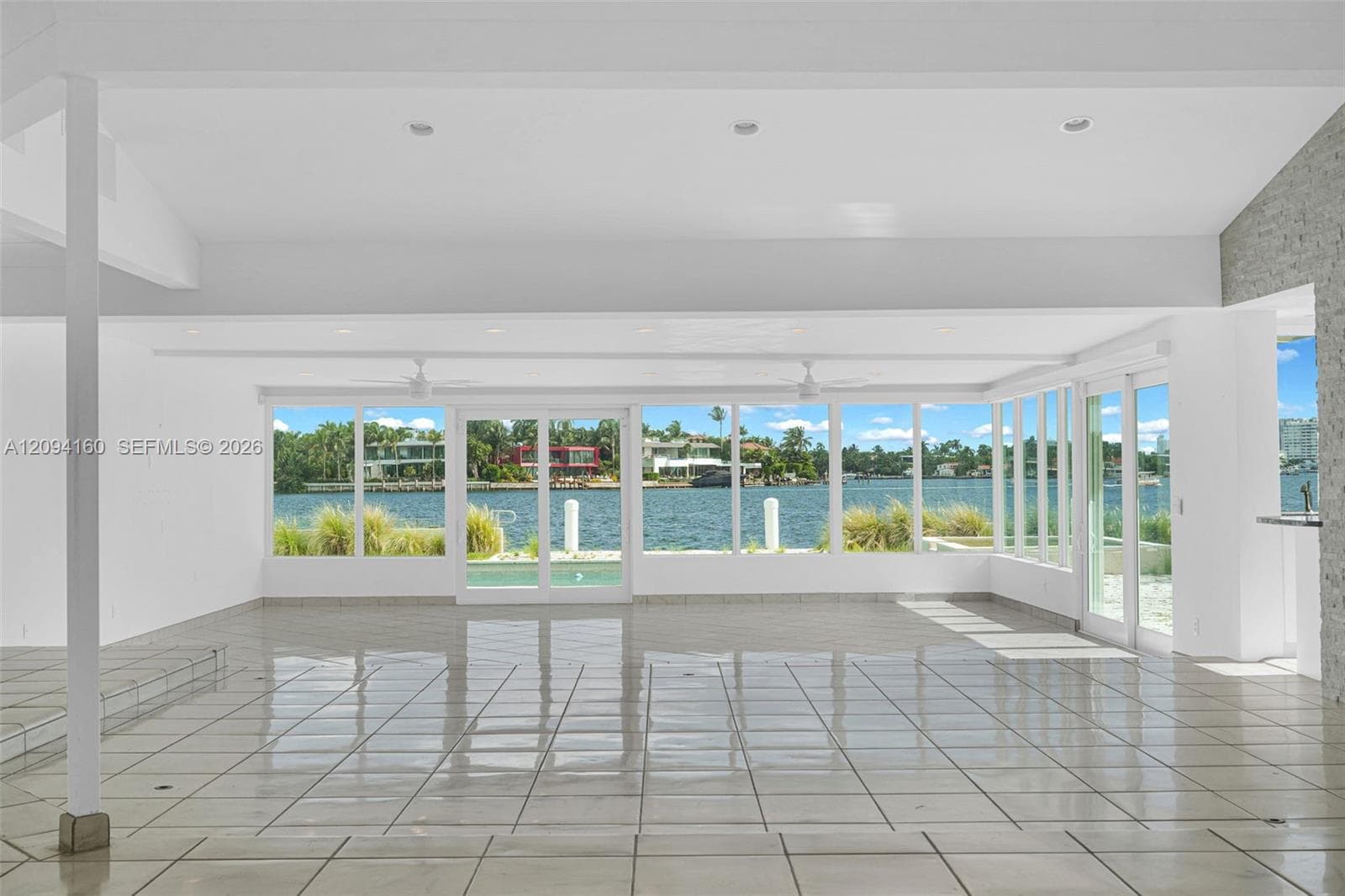 205 N Hibiscus Dr photo 13