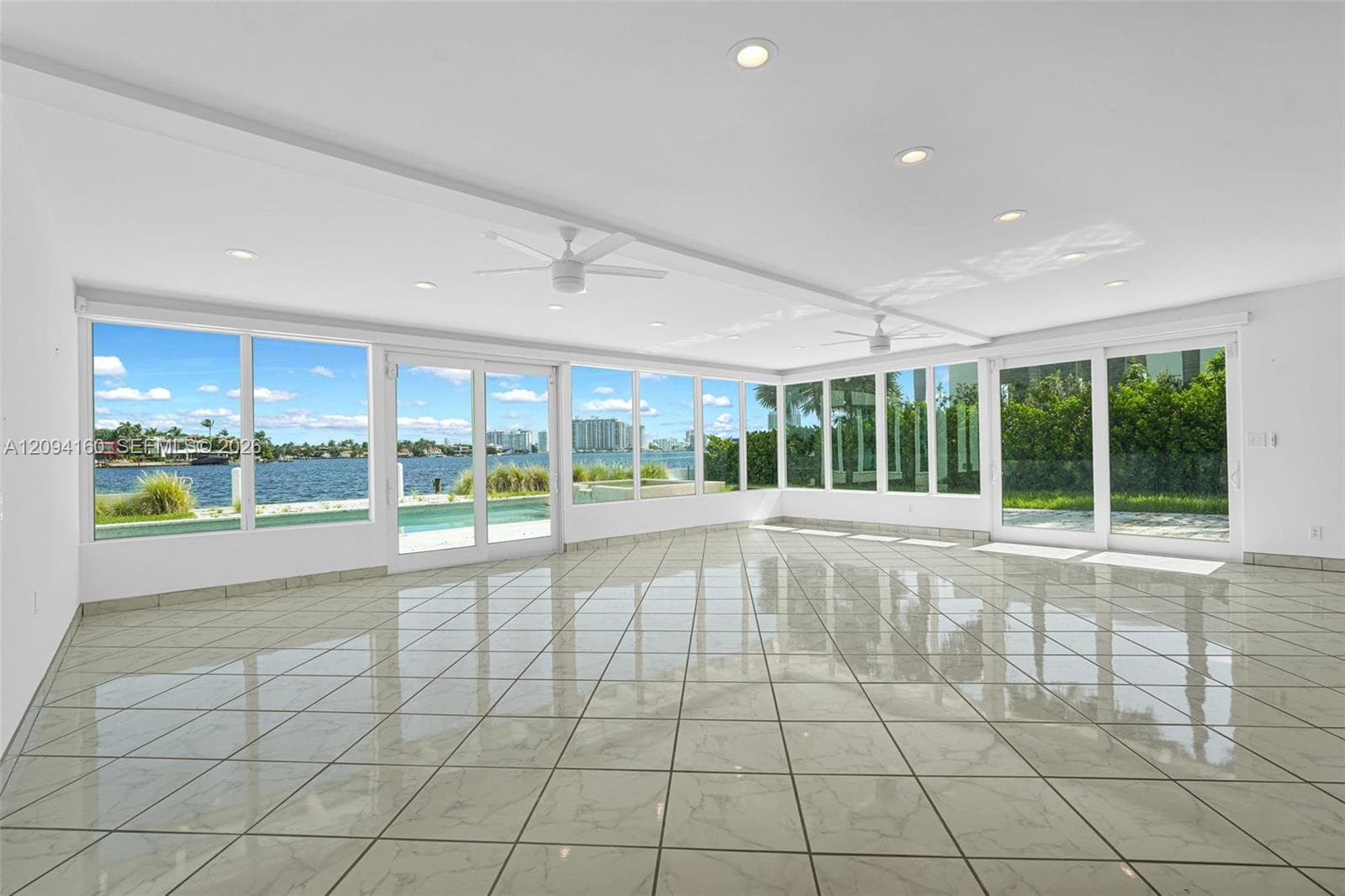 205 N Hibiscus Dr photo 12