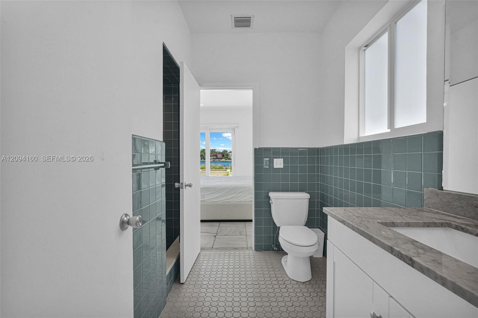 205 N Hibiscus Dr photo 32