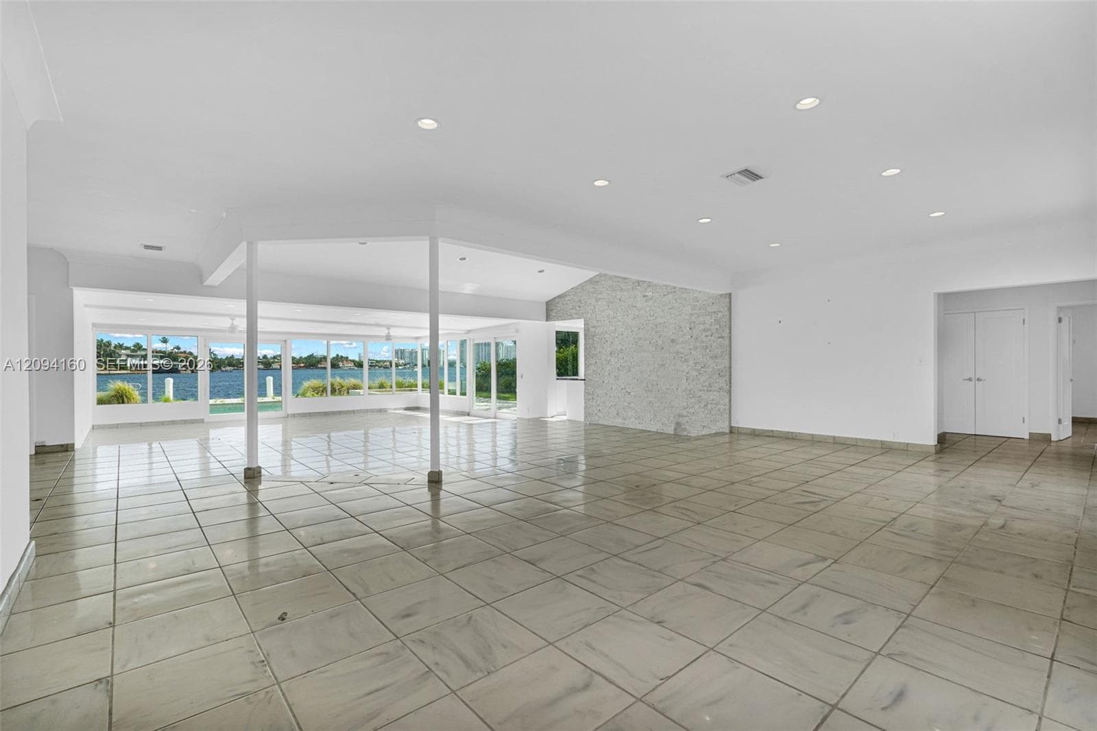 205 N Hibiscus Dr photo 15