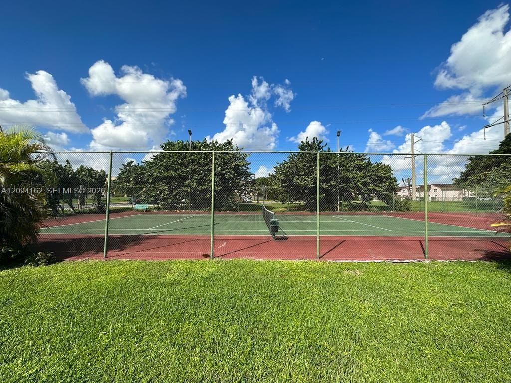 DORAL GARDENS II CONDO · #306 in Doral - Photo 12