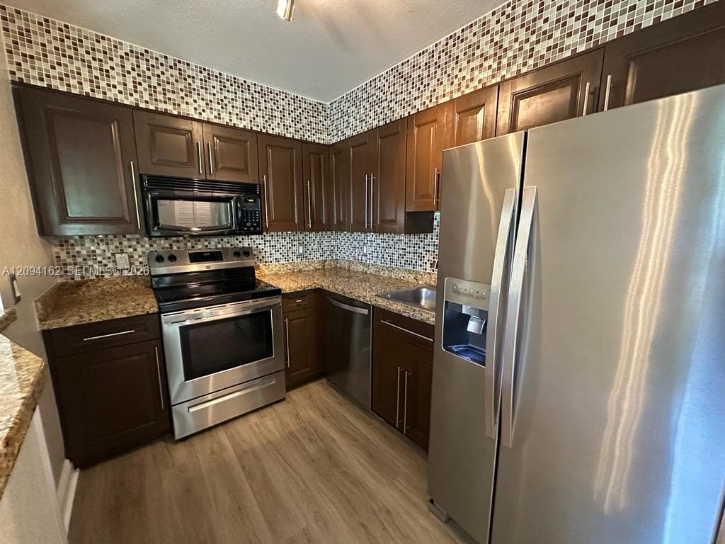 DORAL GARDENS II CONDO · #306 in Doral - Photo 1