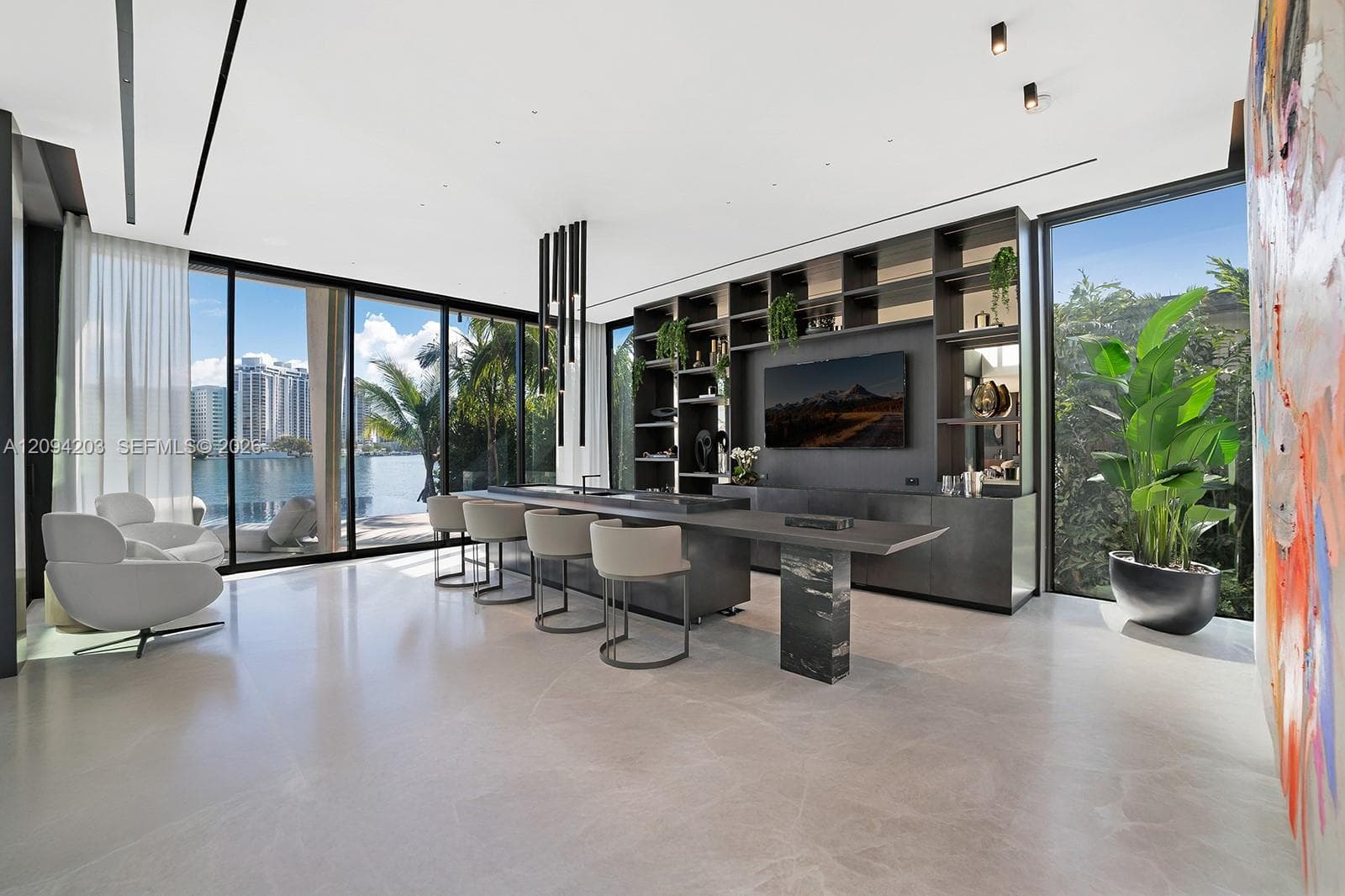 217 E Rivo Alto Dr photo 32