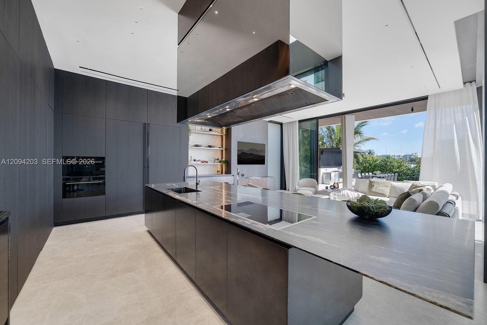 217 E Rivo Alto Dr photo 30