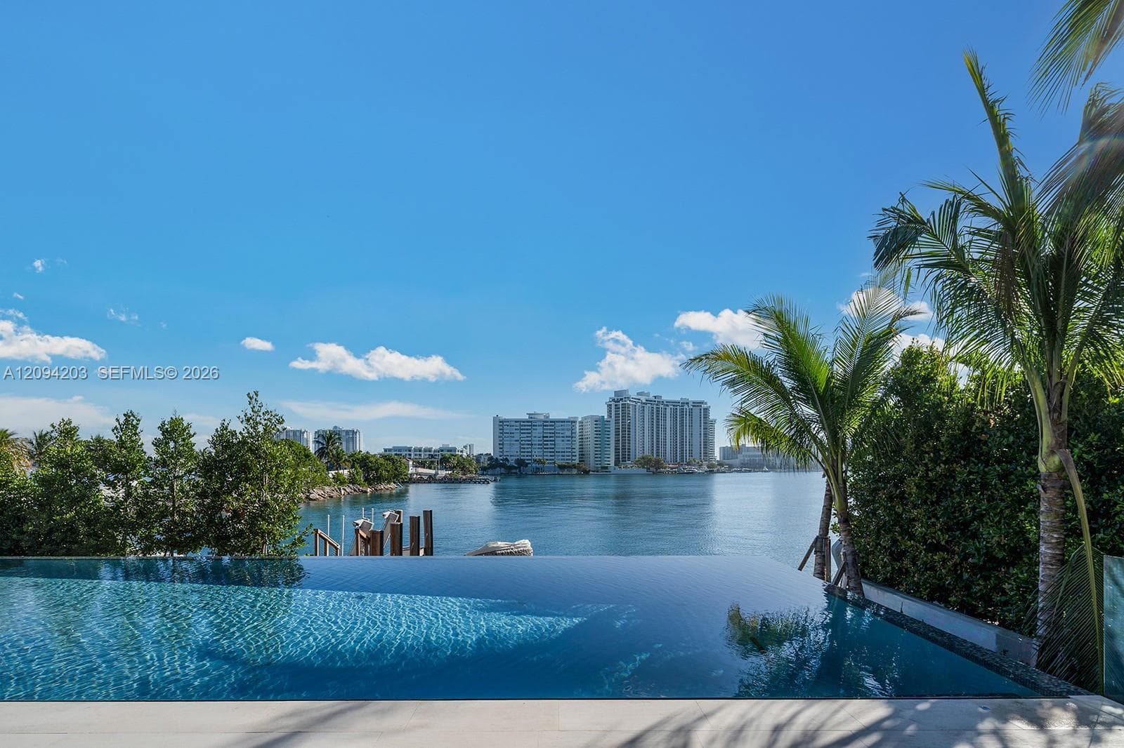 217 E Rivo Alto Dr photo 45