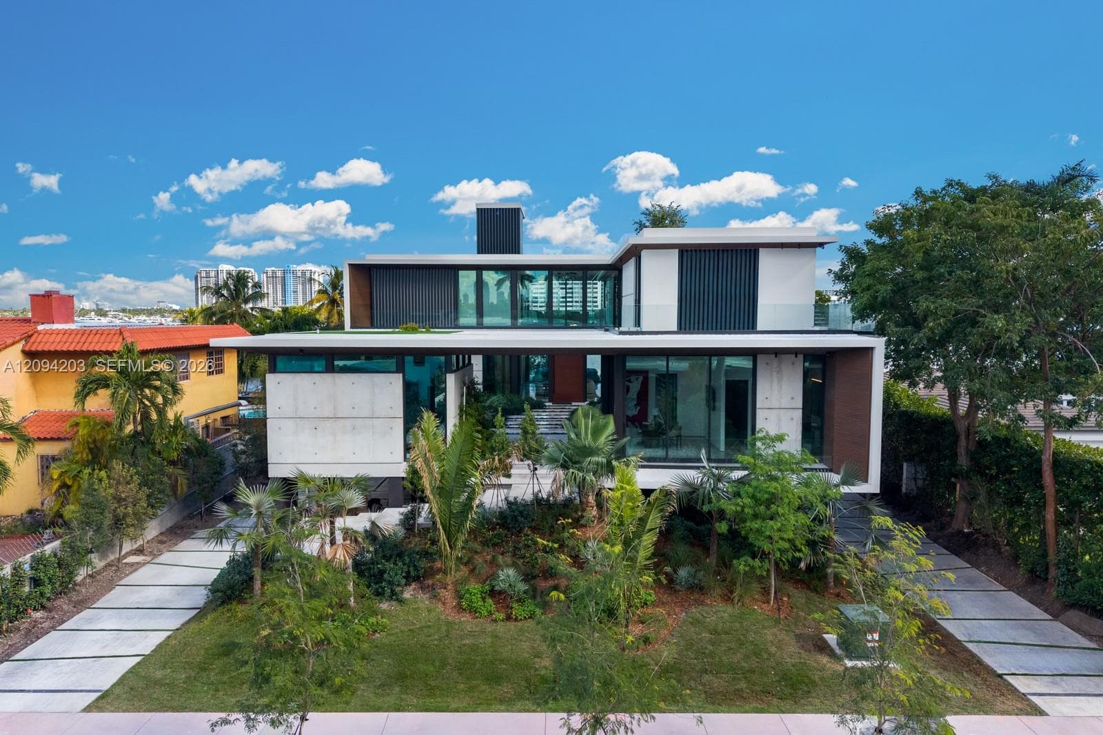 217 E Rivo Alto Dr photo 85