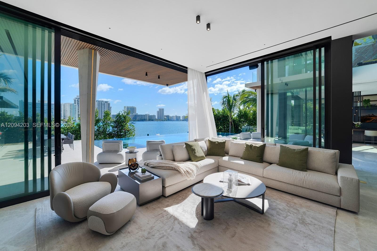 217 E Rivo Alto Dr photo 25
