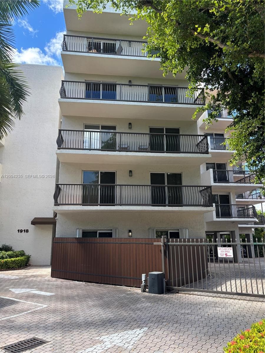 Brickell Terrace · #101 in Miami - Photo 9