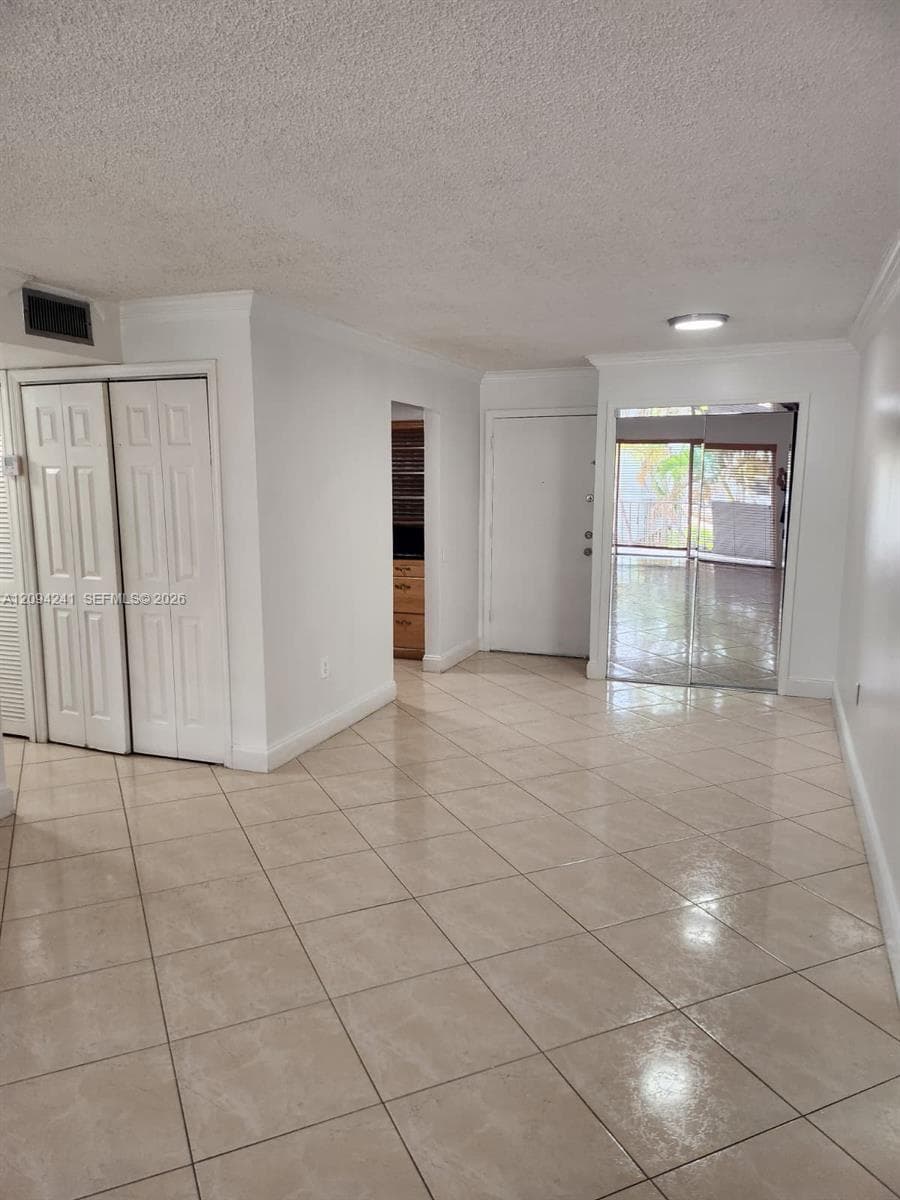 LOS SUENOS CONDO · #F202 in Hialeah - Photo 3