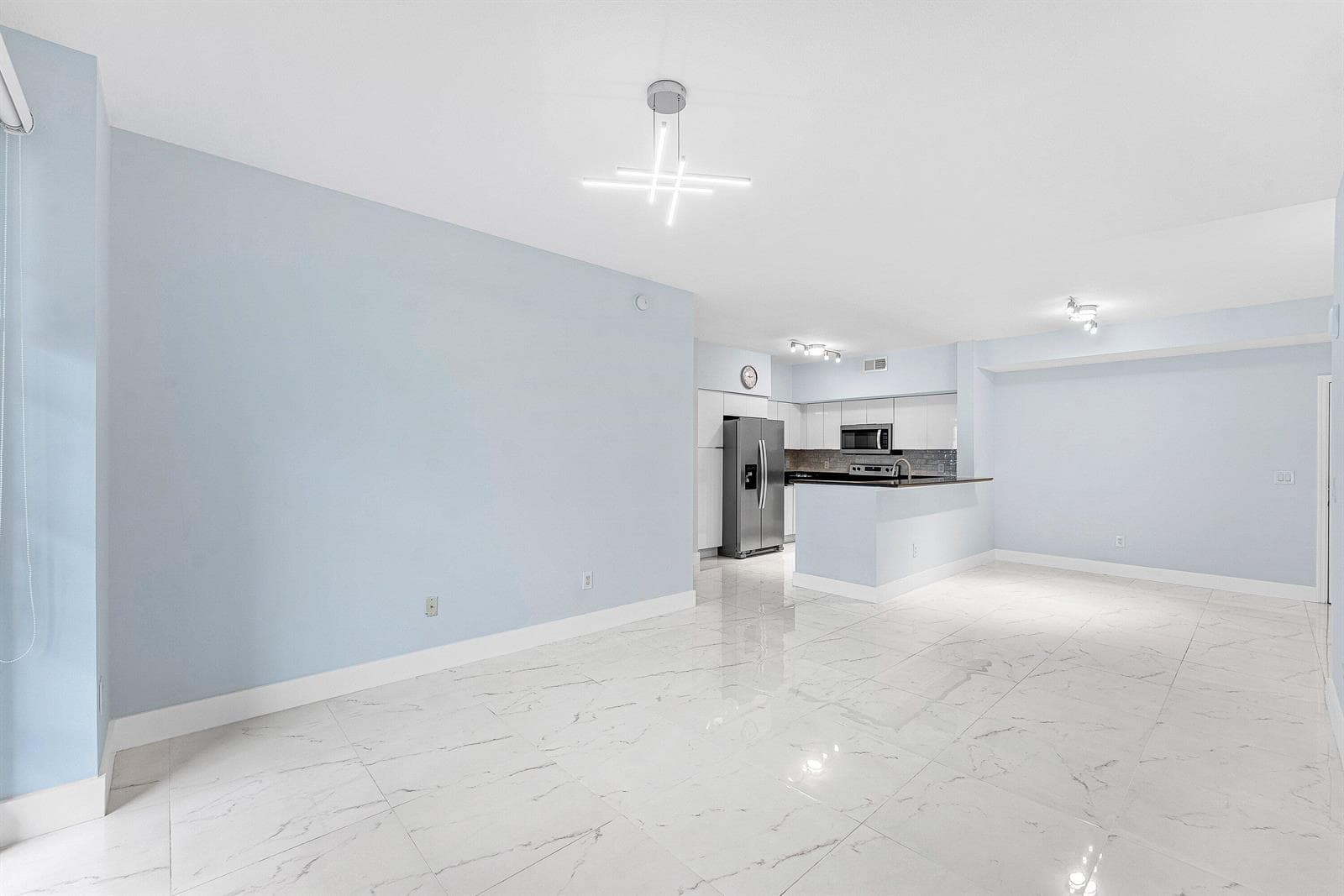 005-233SouthFederalHighway-605-BocaRaton