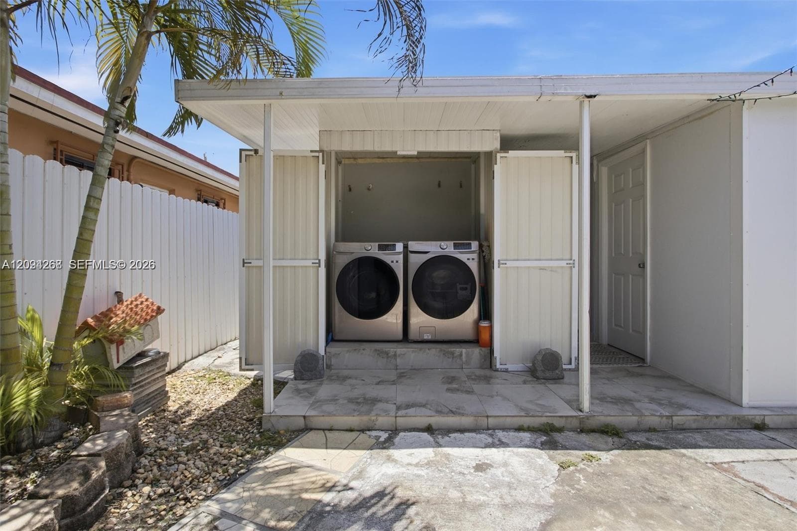 301 SW 36th Ave photo 14