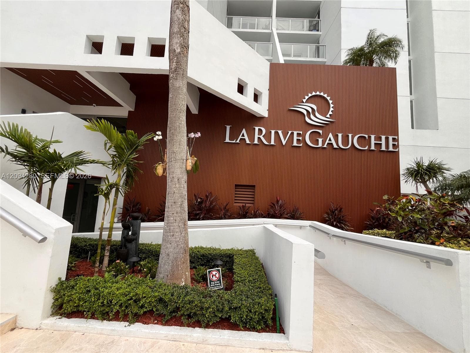 LA RIVE GAUCHE CONDO · #PH-1 in Miami Beach - Photo 2
