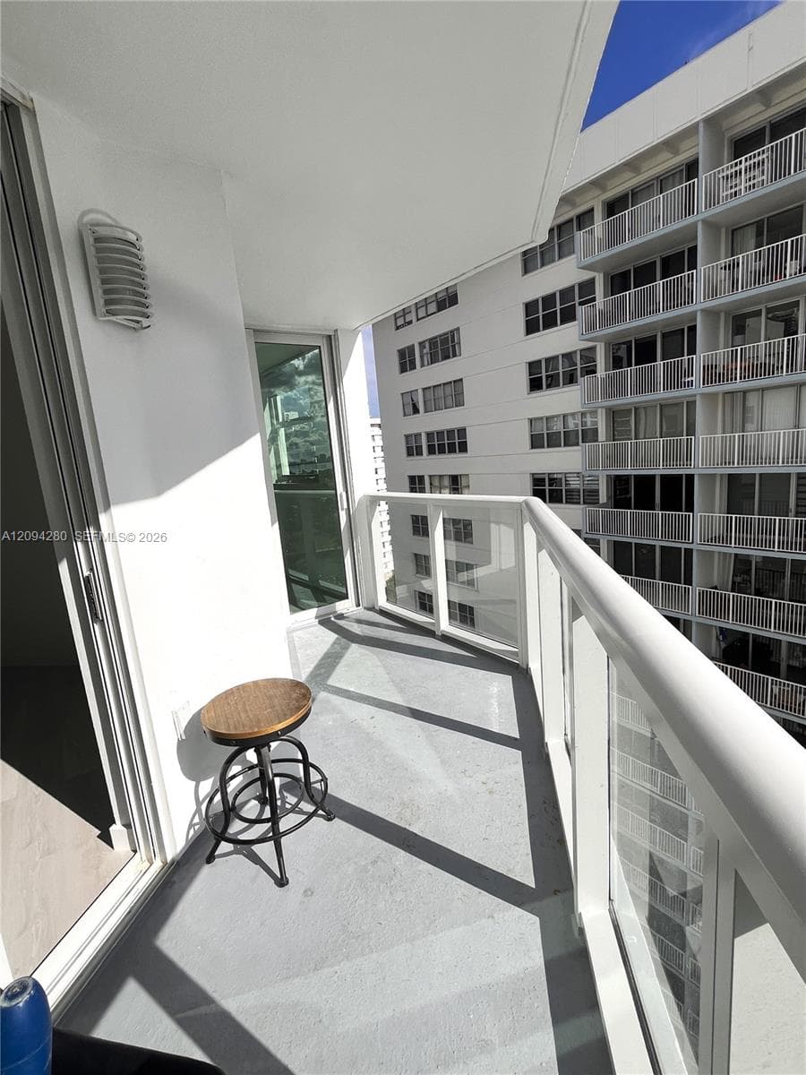 LA RIVE GAUCHE CONDO · #PH-1 in Miami Beach - Photo 17