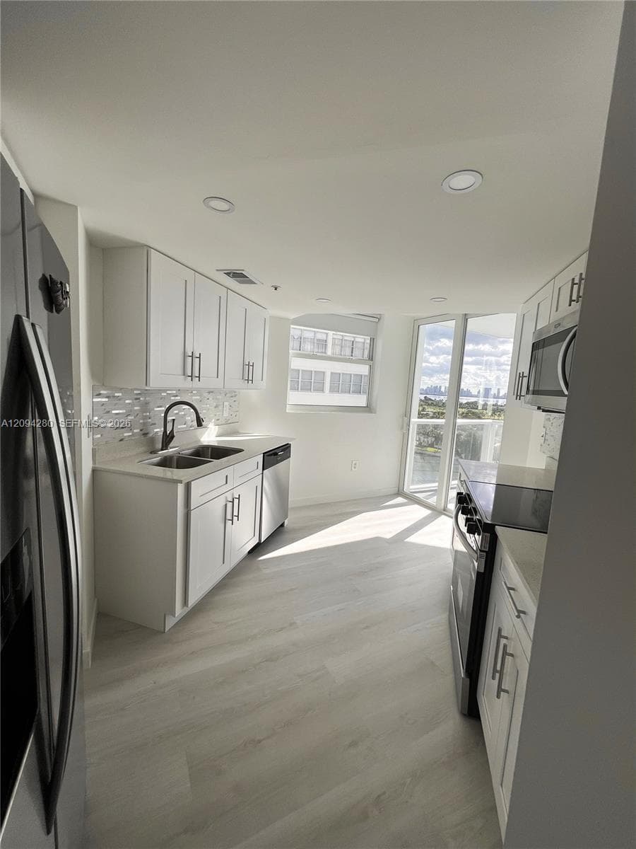 LA RIVE GAUCHE CONDO · #PH-1 in Miami Beach - Photo 9