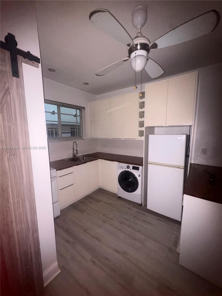 Delphin Condo · #6 in Miami Beach - Photo 2