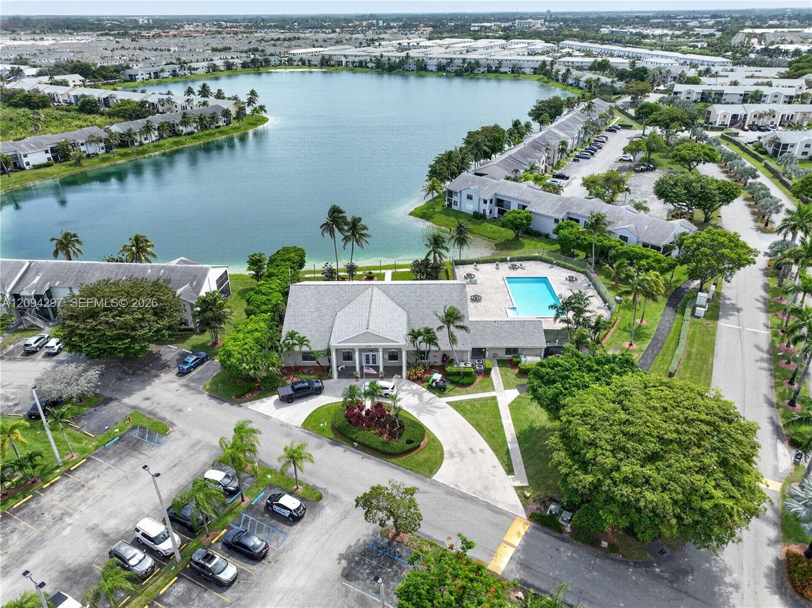 LAKESHORE CONDO 6 · #889E in Homestead - Photo 43