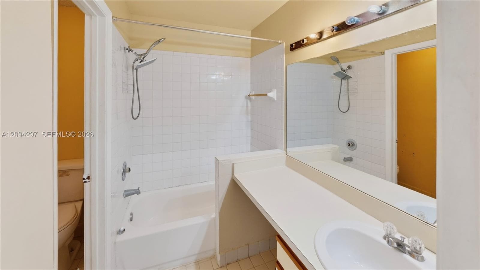 LAKESHORE CONDO 6 · #889E in Homestead - Photo 25