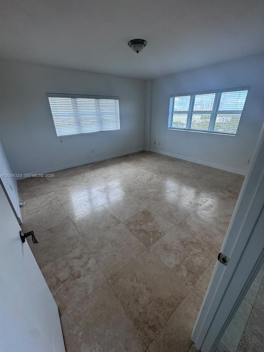 THE OAKS I CONDO · #701 in North Miami - Photo 7