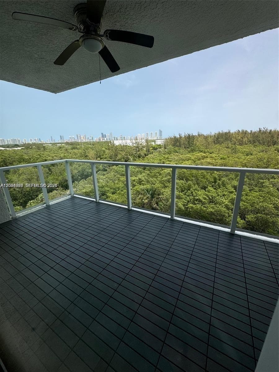 THE OAKS I CONDO · #701 in North Miami - Photo 19