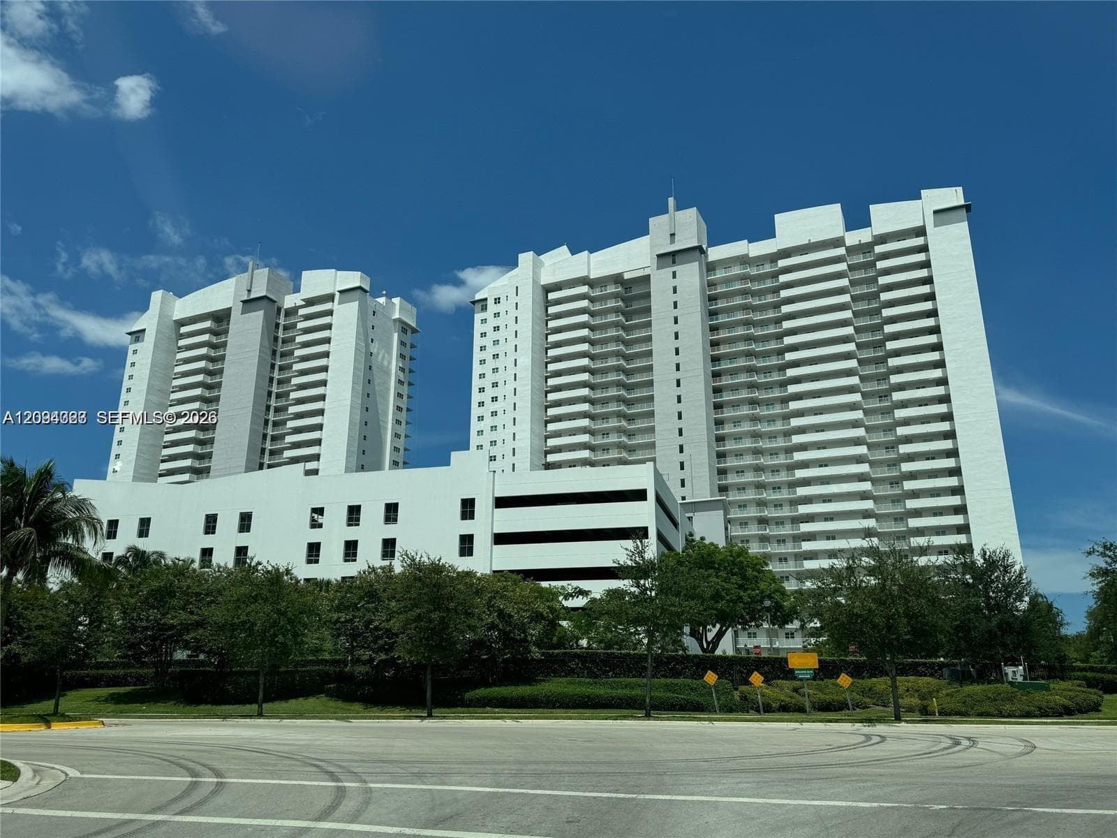THE OAKS I CONDO · #701 in North Miami - Photo 29