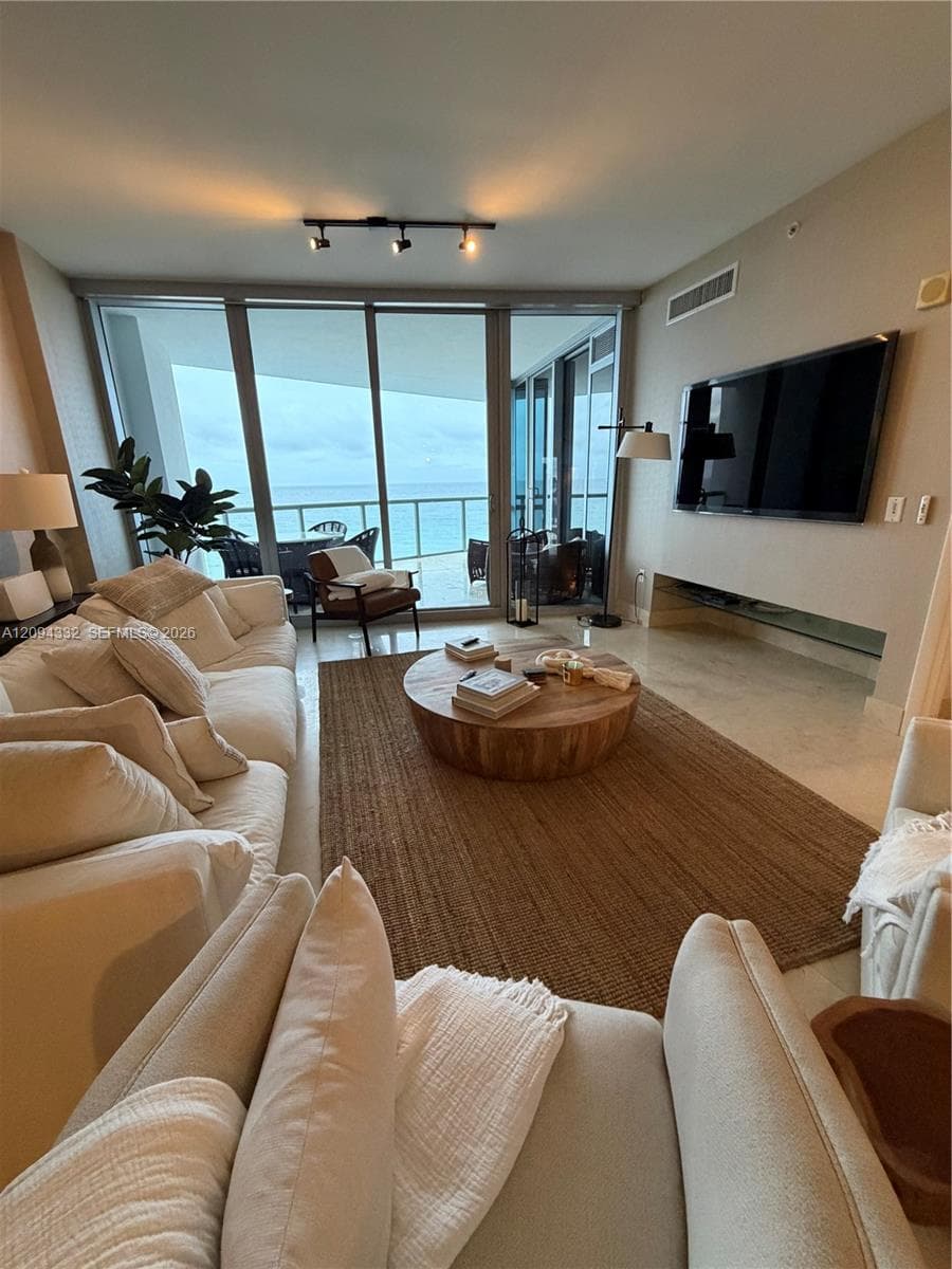 Jade Ocean · #904 in Sunny Isles Beach - Photo 6