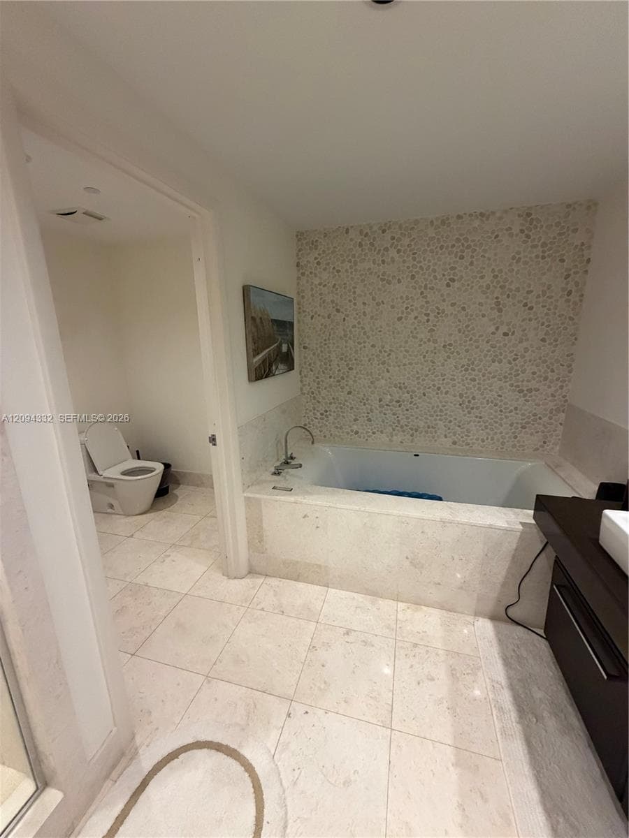 Jade Ocean · #904 in Sunny Isles Beach - Photo 15