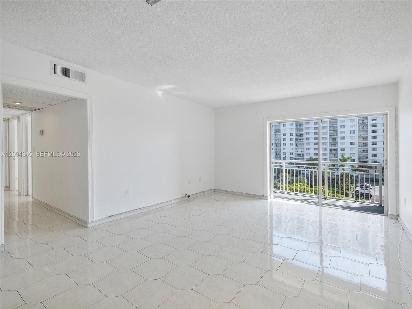 COASTAL TOWERS CONDO · #523 in Sunny Isles Beach - Photo 2