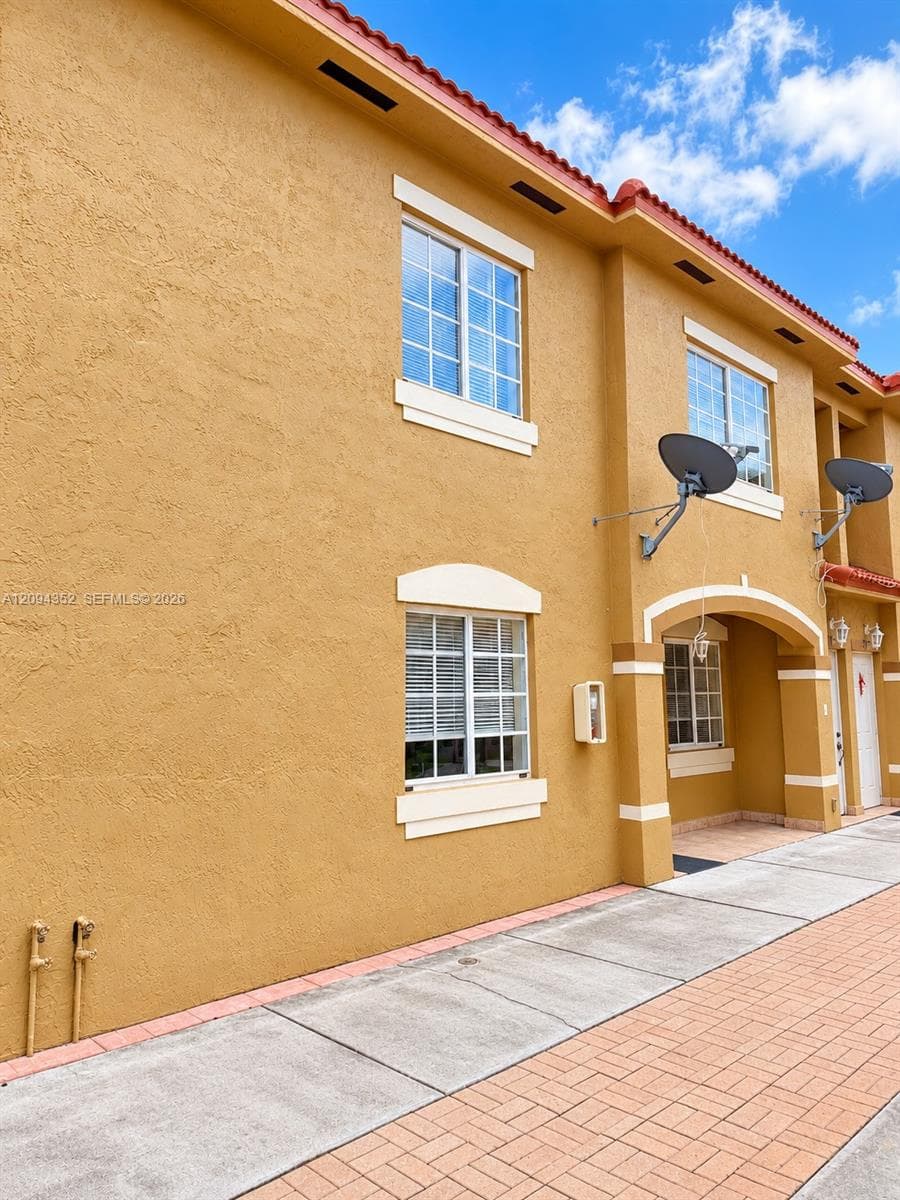 TROPICAL COURT VILLAS · #110 in Hialeah - Photo 3